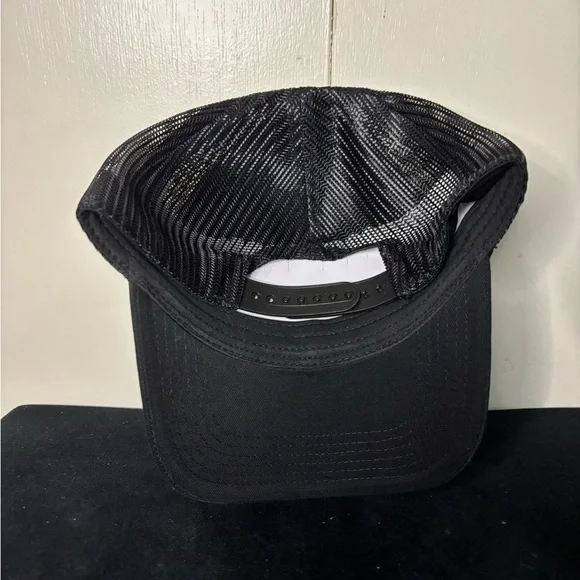 Toronto Maple Leafs Black Cap - Picture 2 of 3